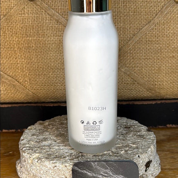 Kristals Cosmetics Rock Crystal‎ Cleansing Milk - Picture 4 of 12